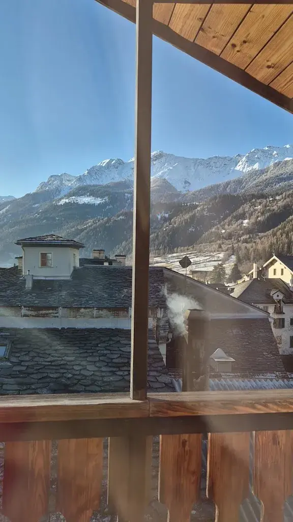 Elisa de Does_Hotel Suisse_Poschiavo_review