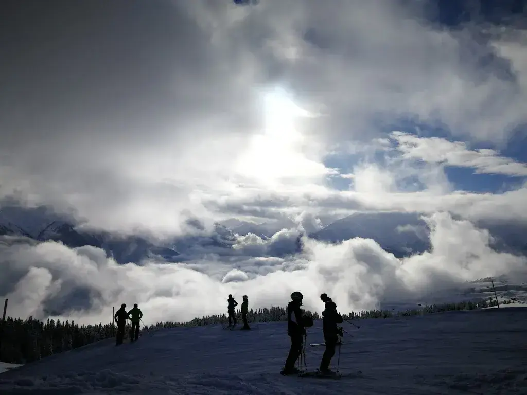 Tobias Roth_La Tegia_Vella_review