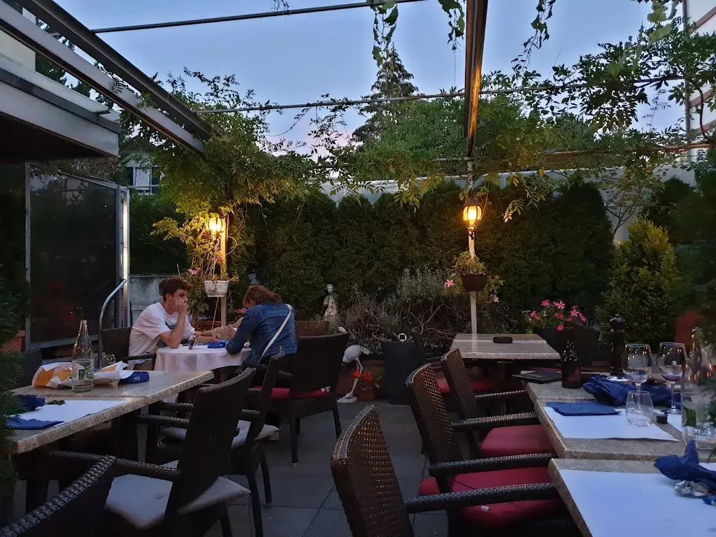 Văn Hoàn Đậu_le Veneto_La Tour-de-Peilz_review