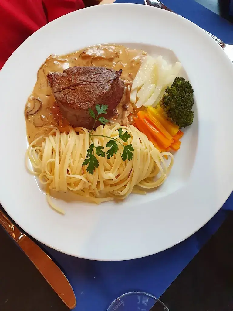 Menu_Ustria Aurora_Falera_image_9