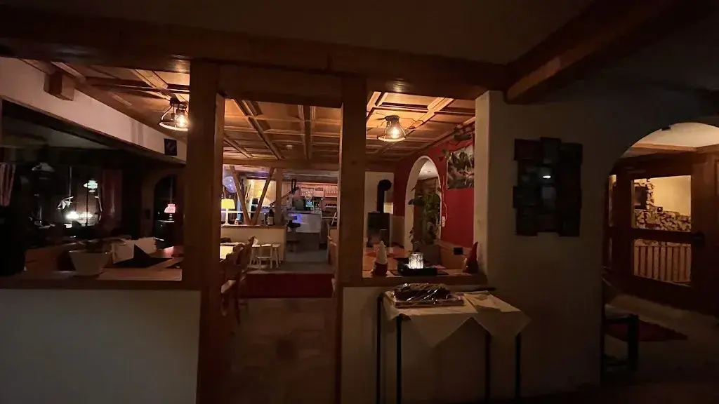 Kuba Siemiątkowski_Restaurant Bellaval_Laax_review