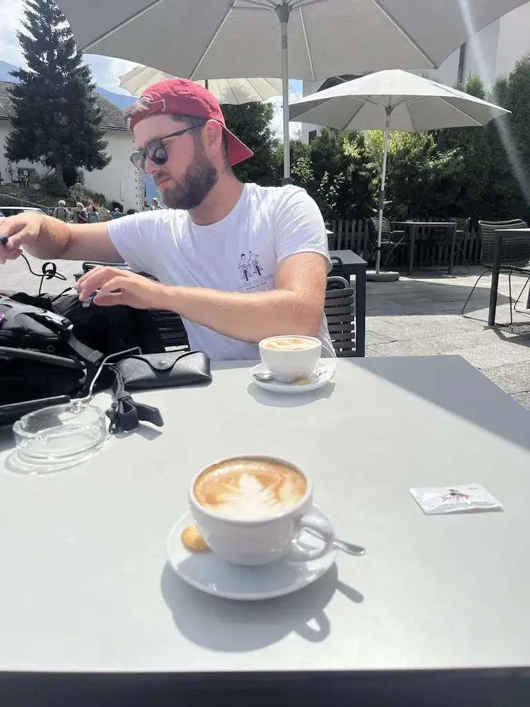 Hannah Cant_Cafe Restaurant Romana_Laax_review