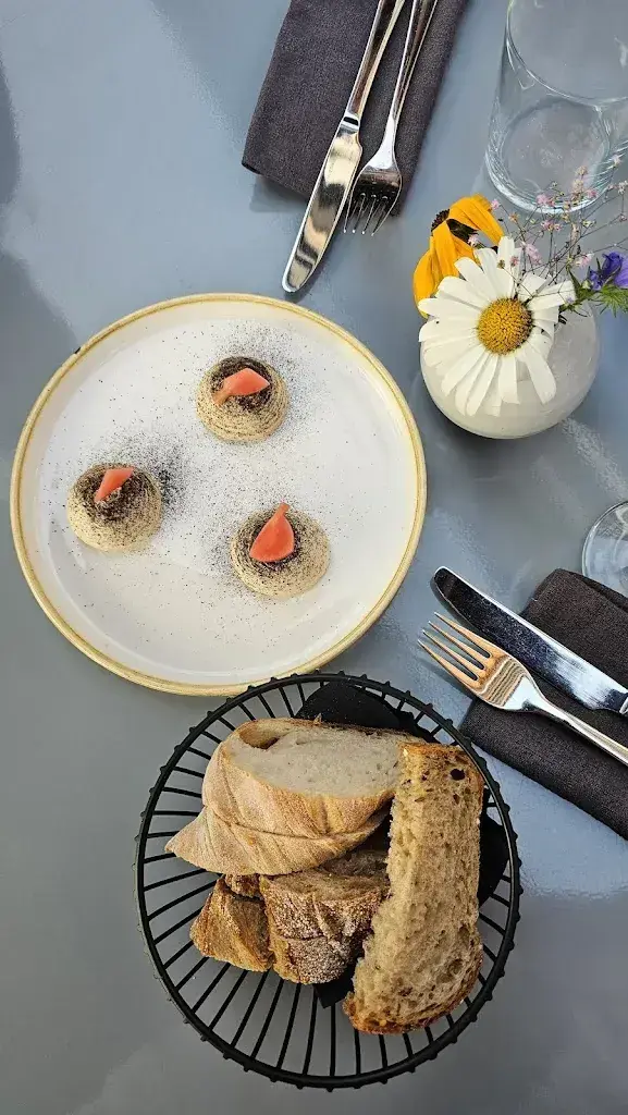 Sabrina Jeannine N._Flem Mountain Lodge Restaurant-Café_Flims_review