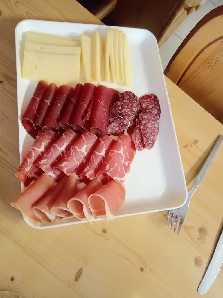 Ustria Tgamanada_Vrin_menu_image_1