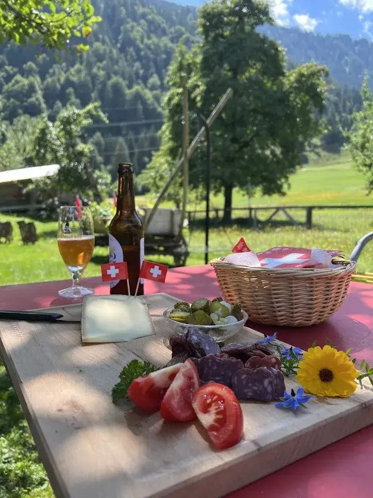 Café Mäntig restaurant in Valendas