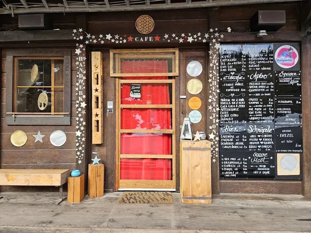 Zwischenstation & Handwerk restaurant in Valendas