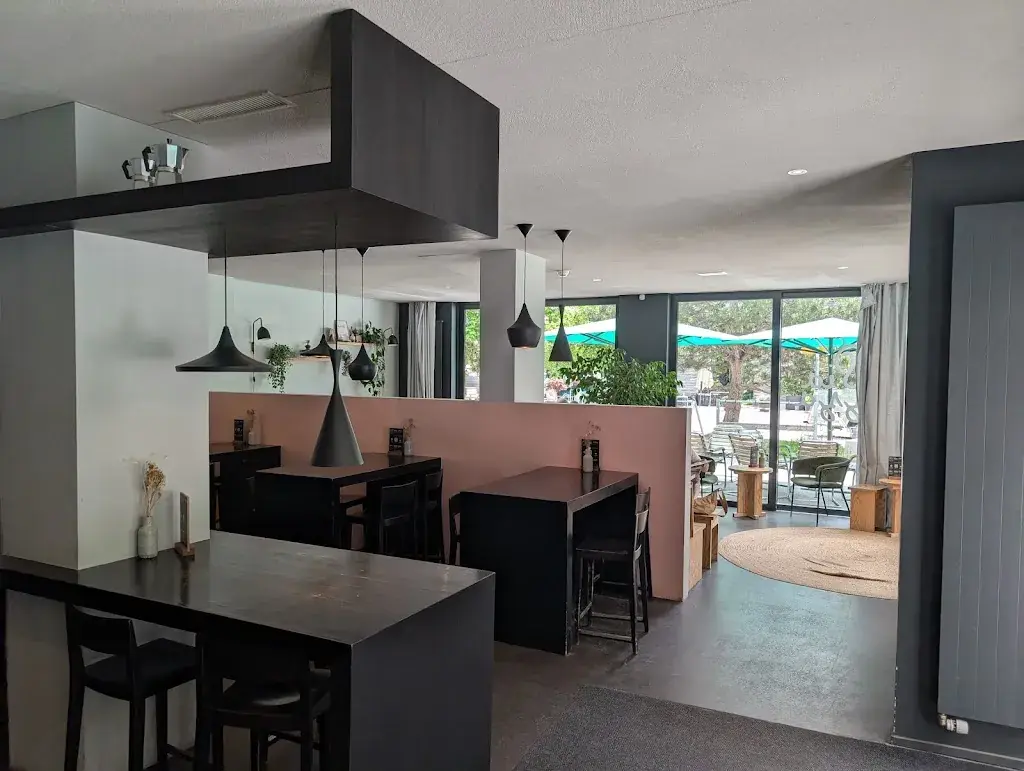 Adrian Toader_Piazza cafedeli_Laax_review