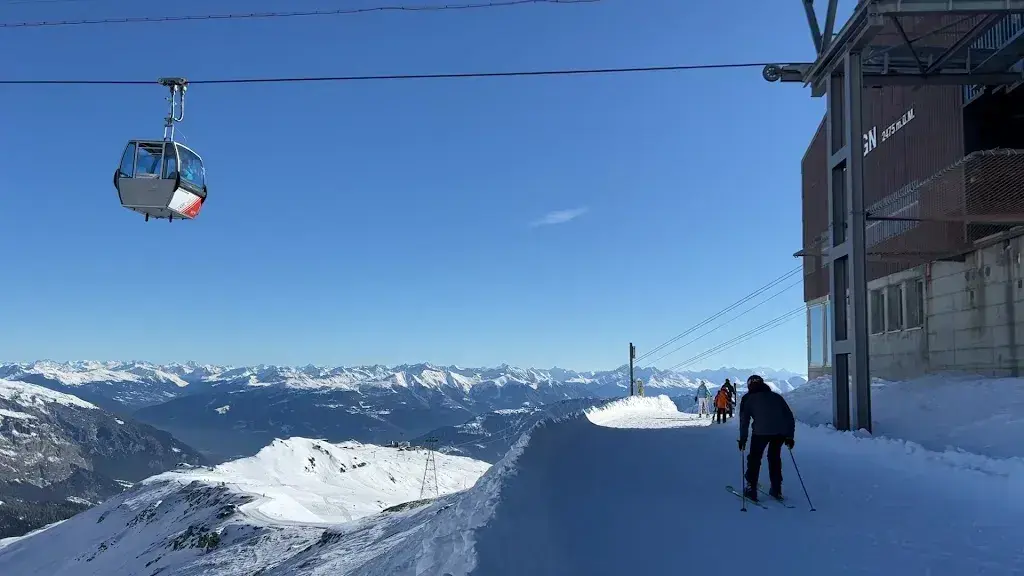 Das Elephant_Laax_slider_image_2