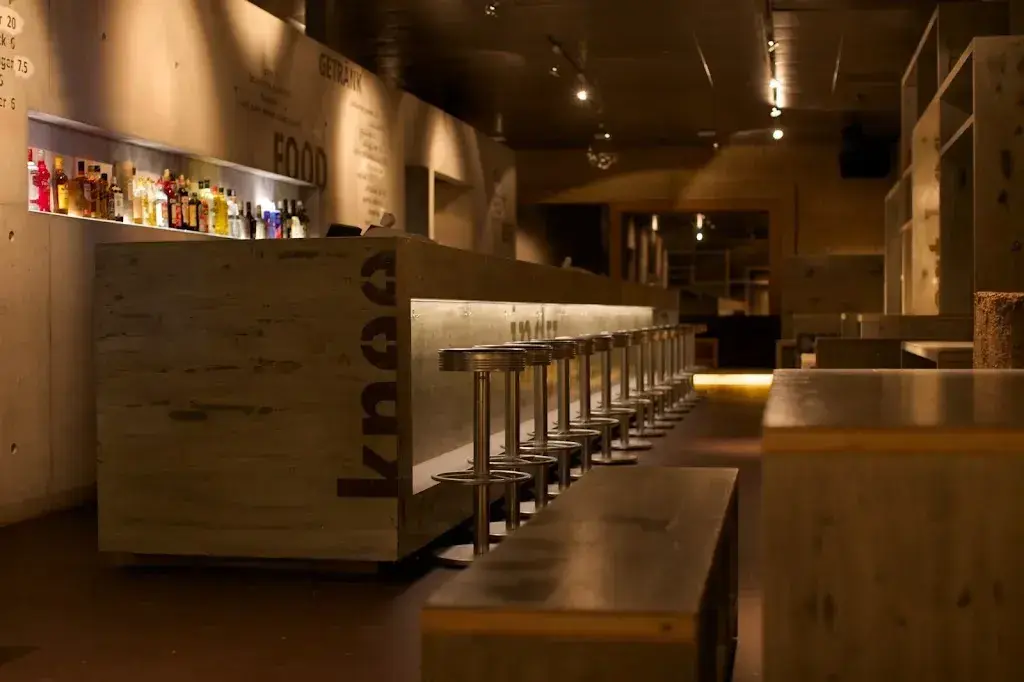 Indy Bar_Laax_slider_image_1