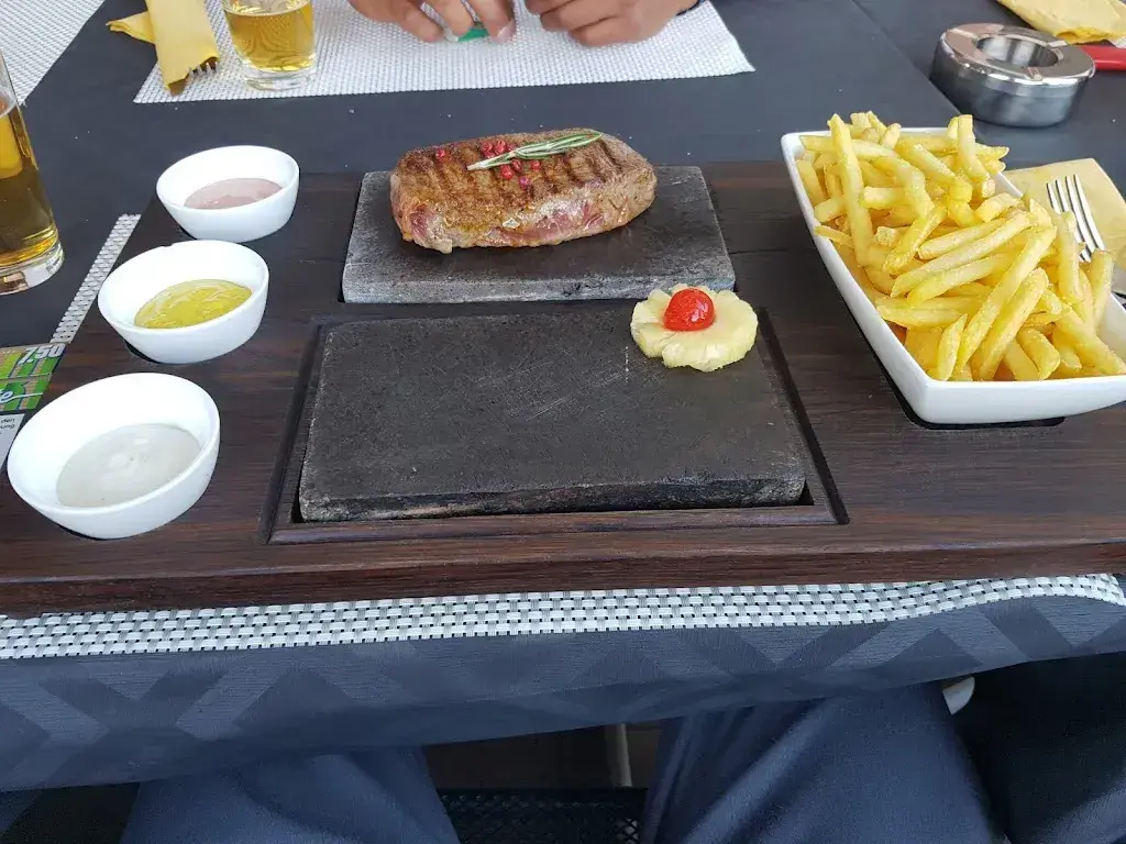 Menü_Restaurant Pizzeria Lukmanier_Ilanz_Bild_9