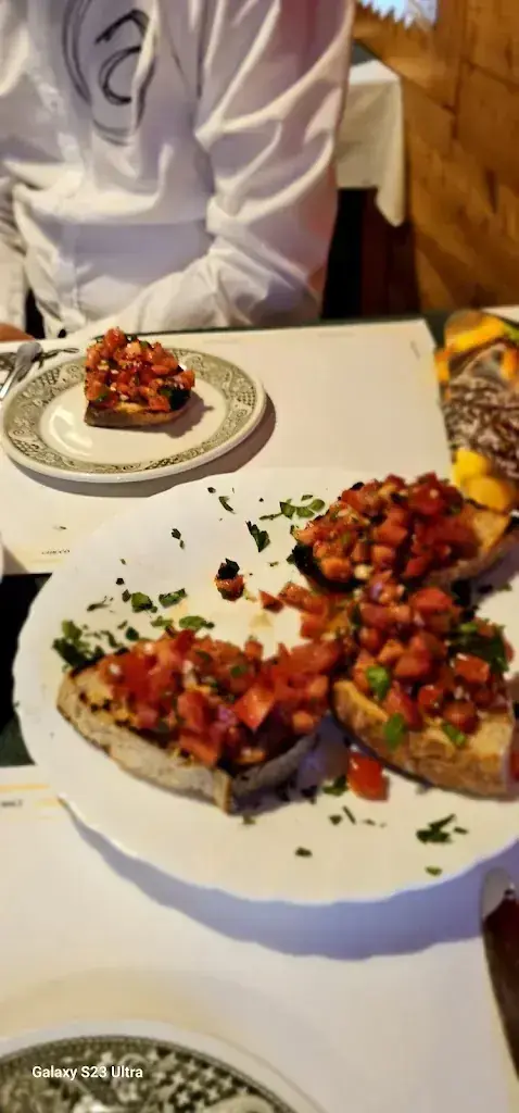 Stiva Biala_Luven_menu_image_1