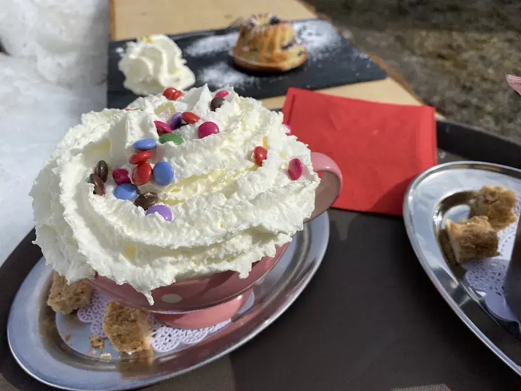 Eliane Häller_Sasolas_Luven_review