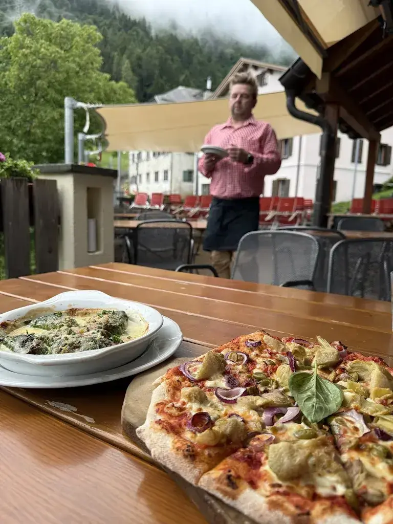 Paul Chang_Gasthaus & Brauerei Rössli_Versam_avis