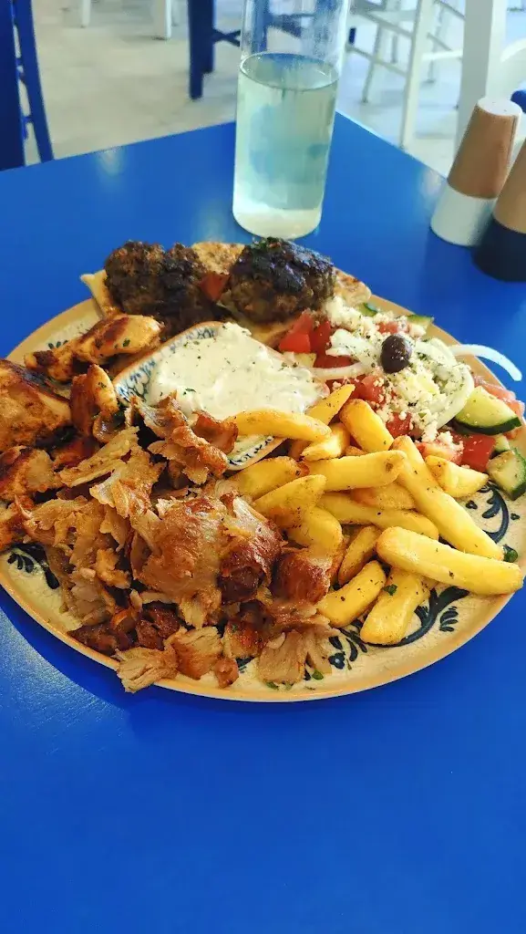 Hugo Becerra_Greeka I Griechisches Restaurant & Take Away I Restaurant grec à Bienne_Biel_review