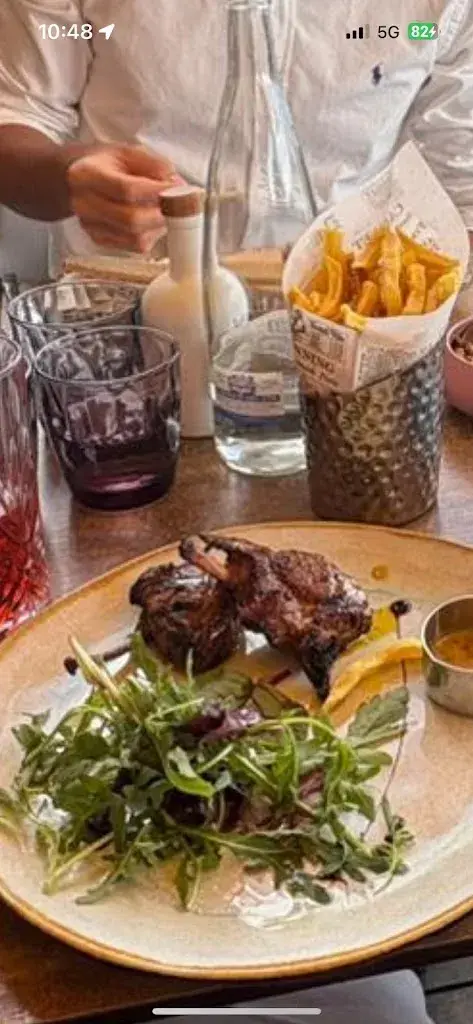 Charlotte “Charlottelemagnan” le magnan_45 Grill & Health_Montreux_review