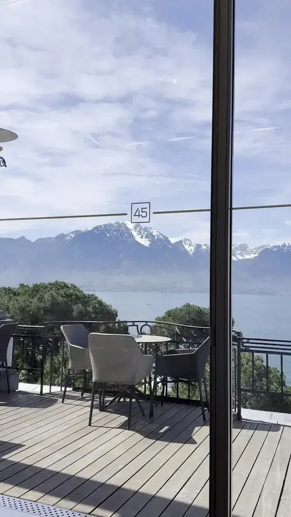 Behnaz Bakhtiari_45 Grill & Health_Montreux_review