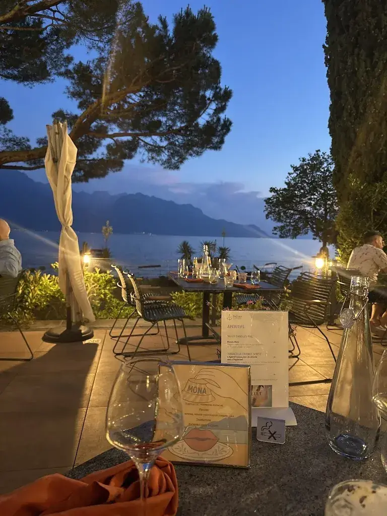 Ashley Manchanda_Safran_Montreux_review