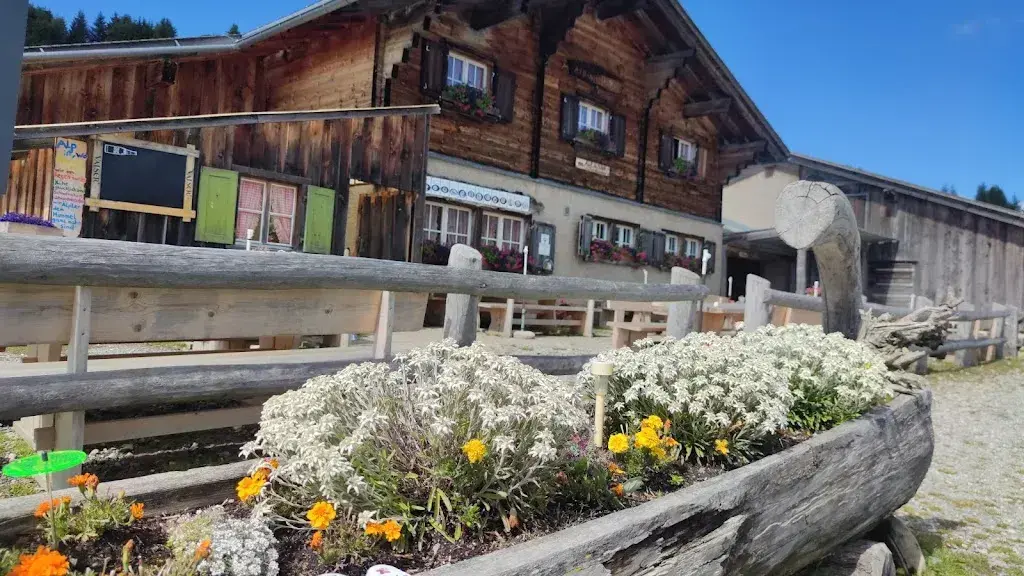 Alp dil Plaun_Scheid_slider_image_3