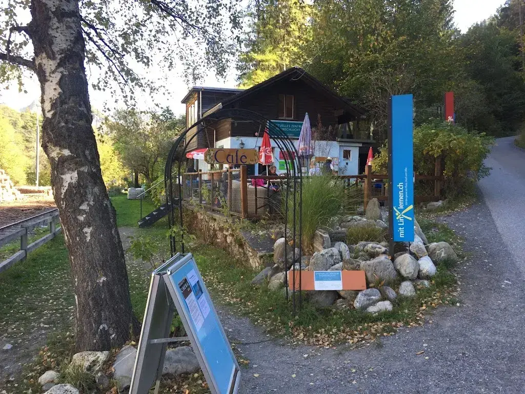 Anand Pareek_Café zur Einkehr_Versam_review