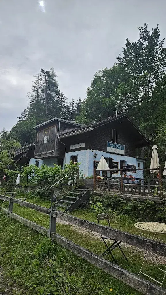 Trix Reinhard_Café zur Einkehr_Versam_review