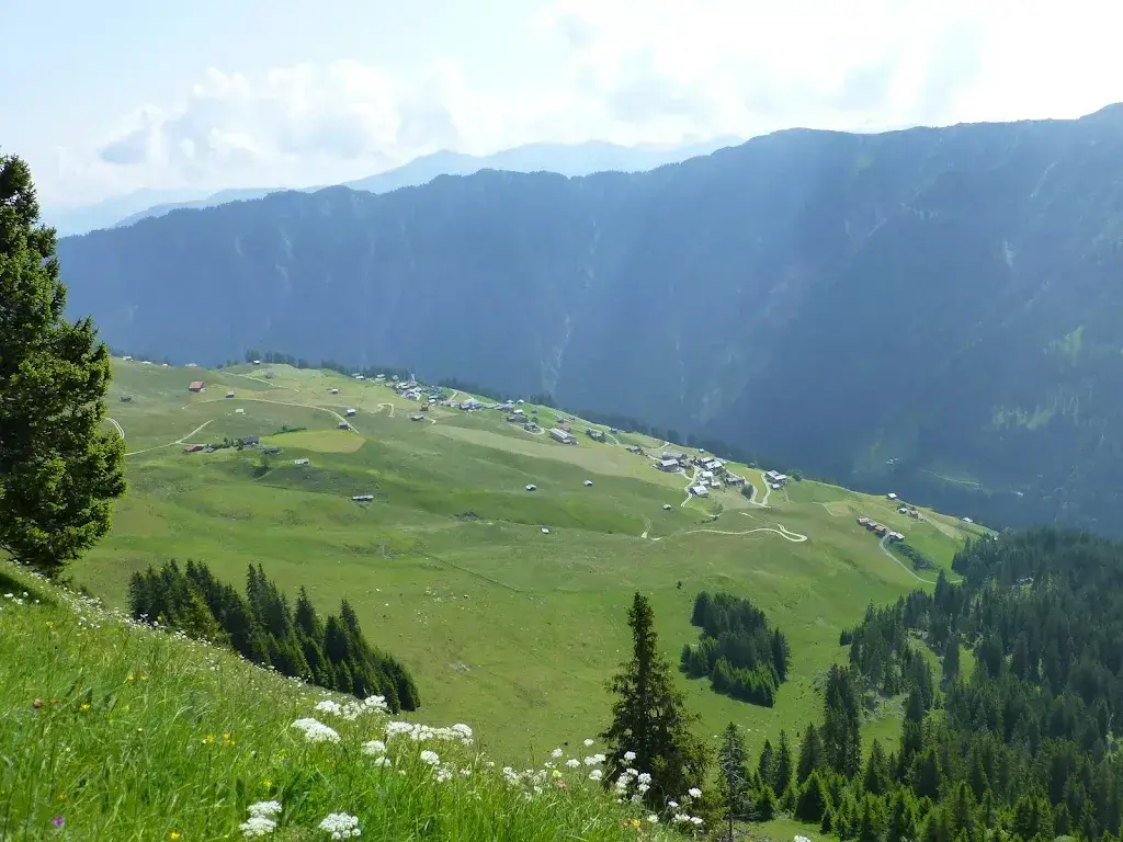 Alp Tenna restaurant in Tenna