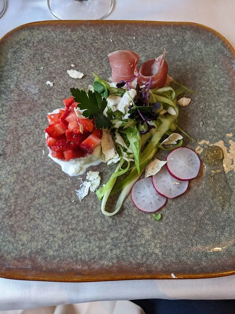 Adrian Gilli_Gasthaus Im Feld_Gurtnellen_review