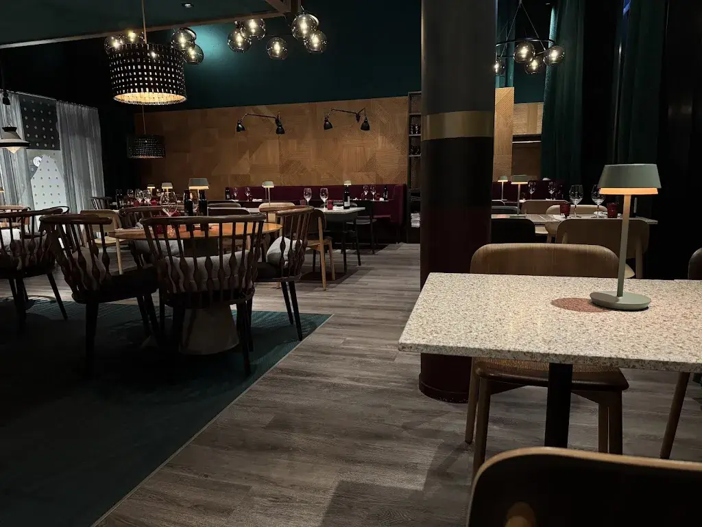 Restaurant PIZ_Flims Dorf_slider_image_1