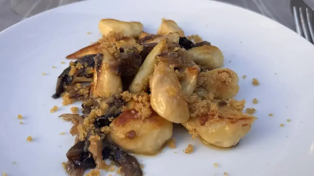 Xaver Bouvard_Casa Loa im Pfauen_Biel_review