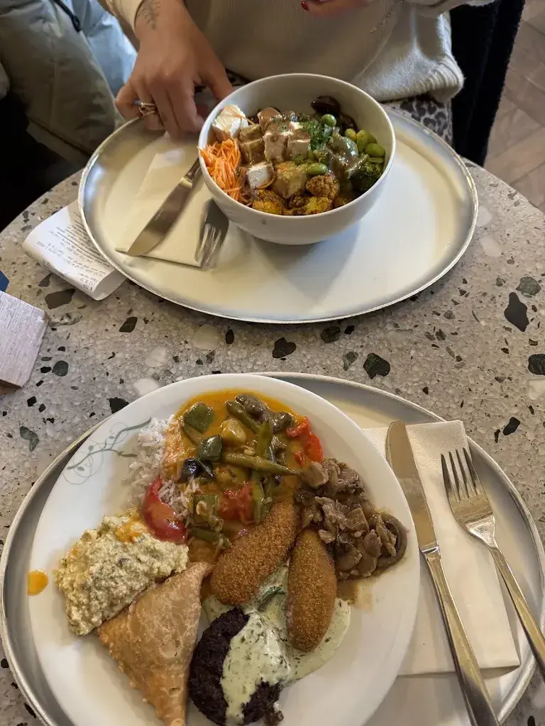 Azul Villarroel_tibits_Lausanne_recensione