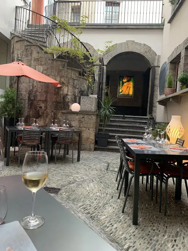 Le Coq en Pâte restaurant à Sion