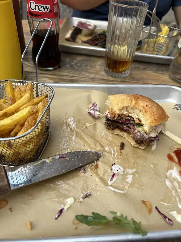 Selima khabthani_SMOK'ED_Genève_review