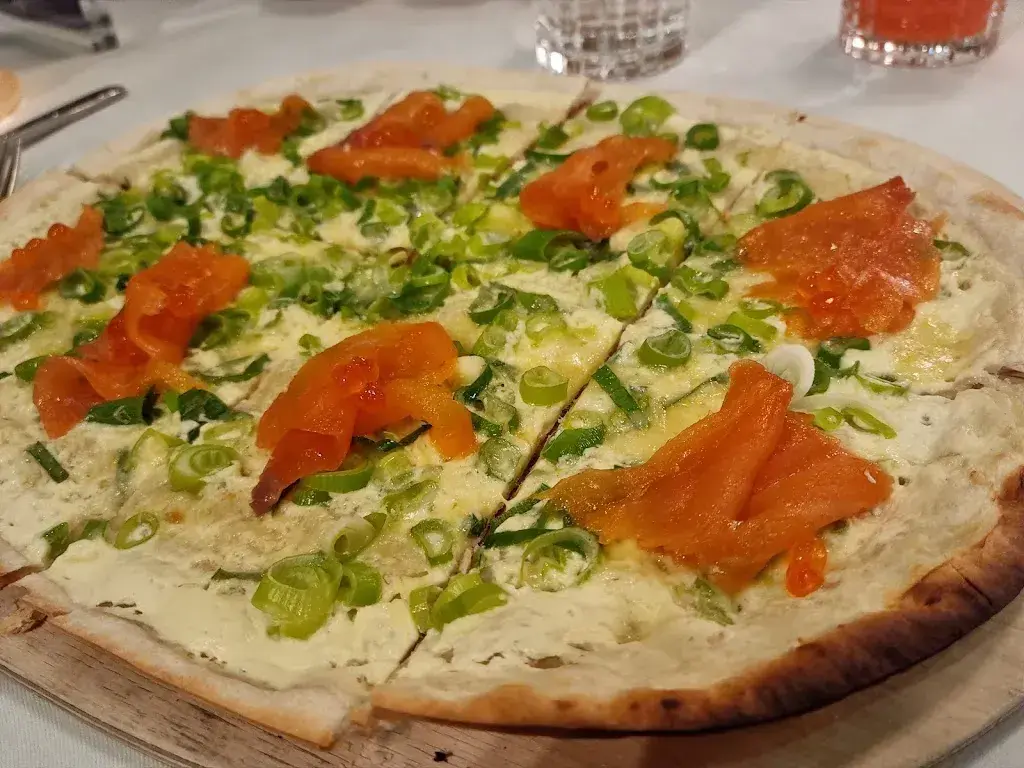 Lusi Brasserie & Lounge_Zermatt_slider_image_2