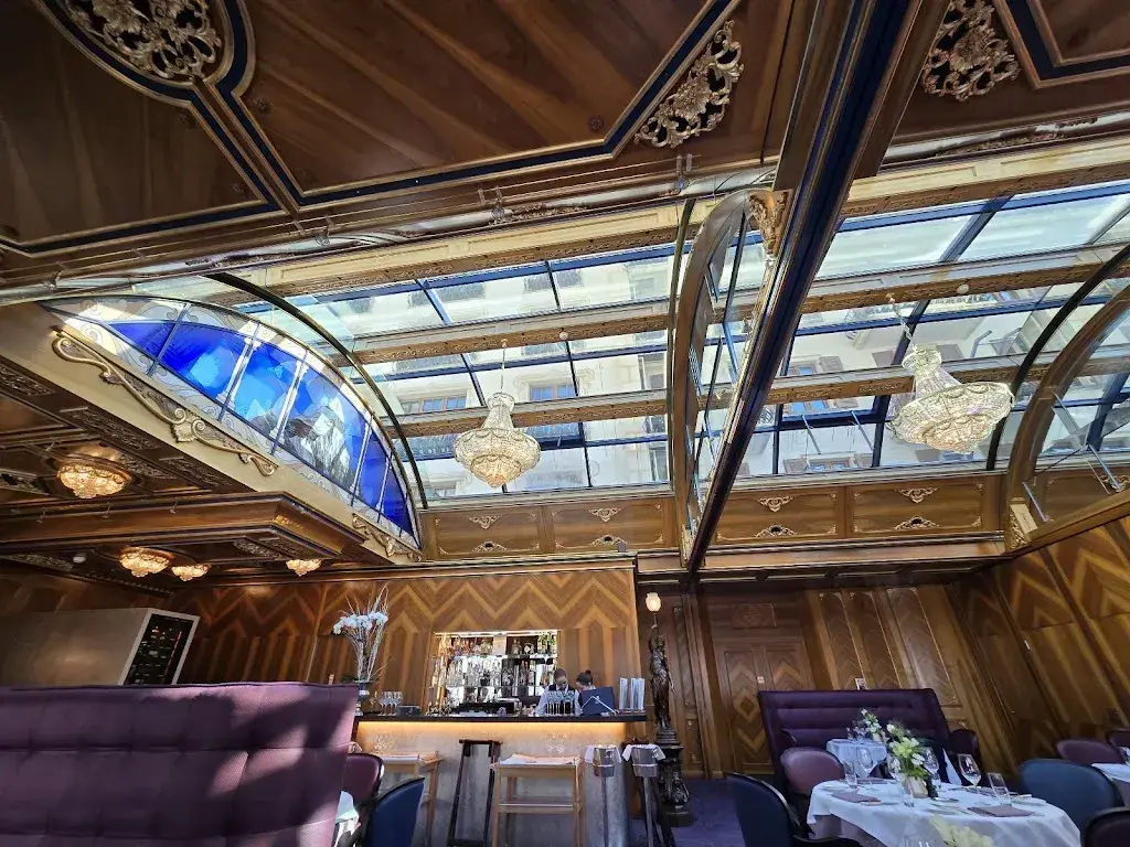 Lusi Brasserie & Lounge_Zermatt_slider_image_3