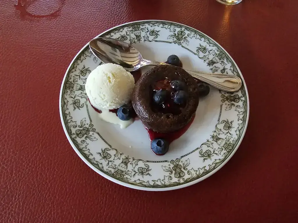 Russ B_Hotel Seeblick_Sufers_avis