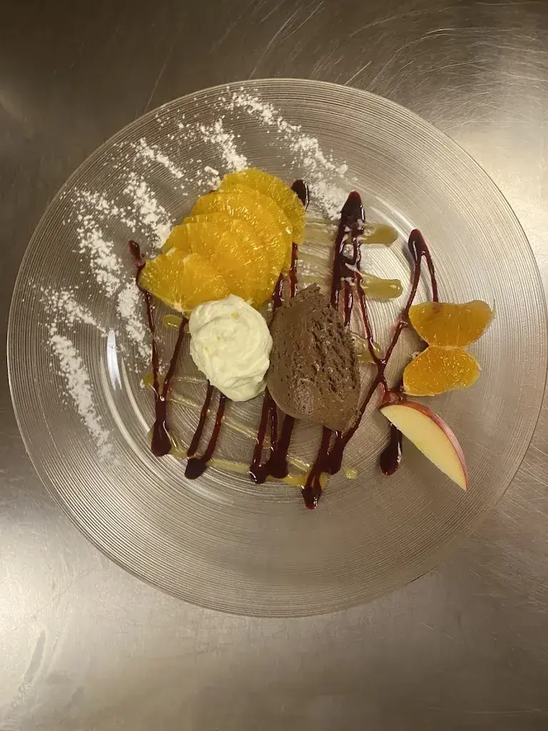 Christina_Capetta, Hotel & Restaurant_Avers_review