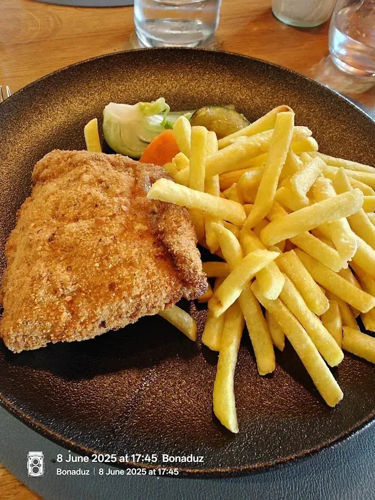 Shu Hann Ng_Restaurant Pizzeria Oberalp_Bonaduz_review