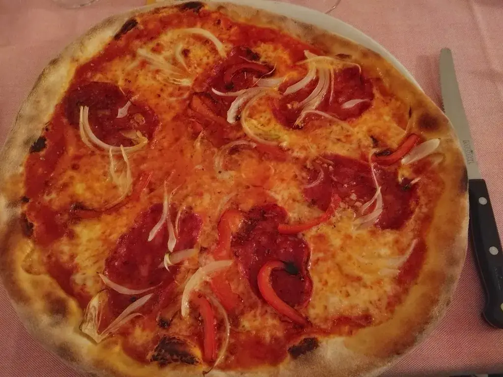 Jeffrey van Baar_Restaurant Pizzeria Bernina_Thusis_recensione