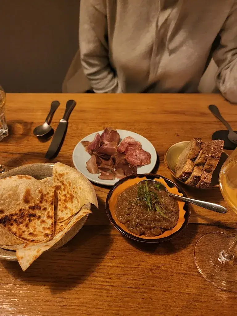 Ondrej_Lokal_Biel_review