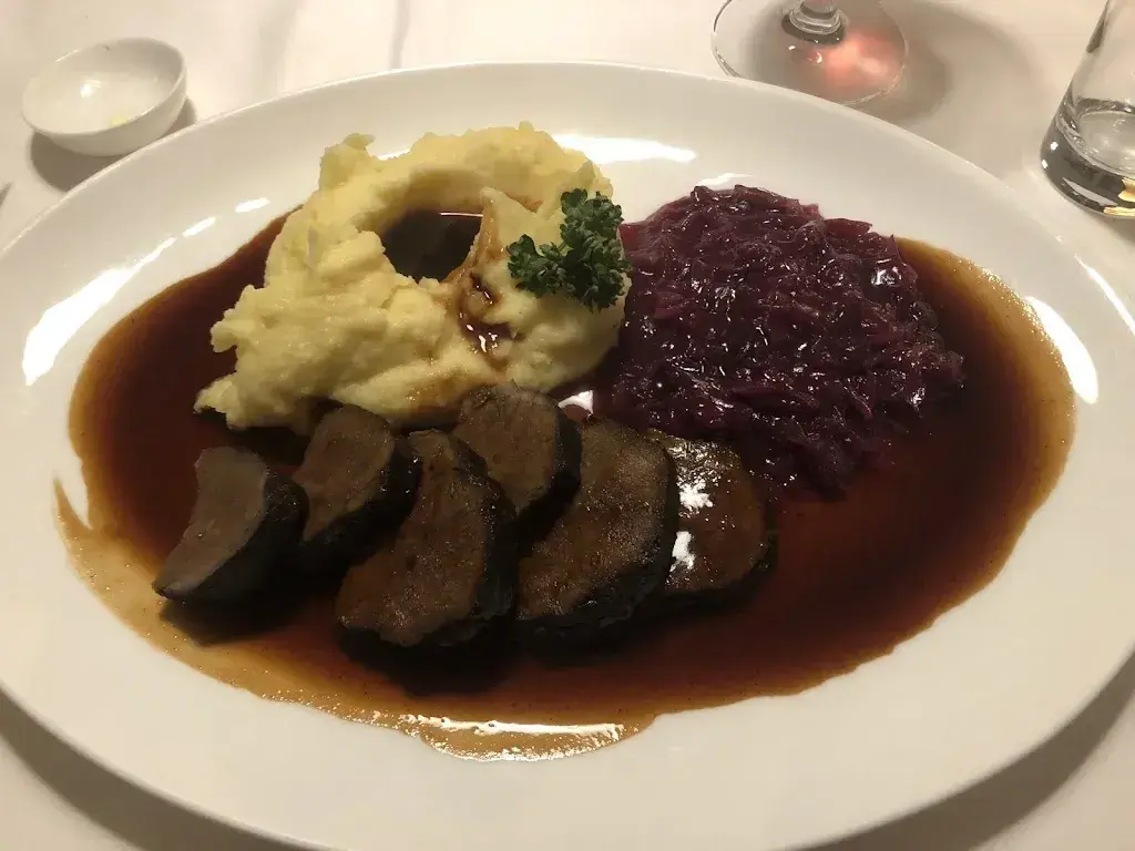 Mathieu Imfeld_Hotel Weiss Kreuz_Thusis_recensione