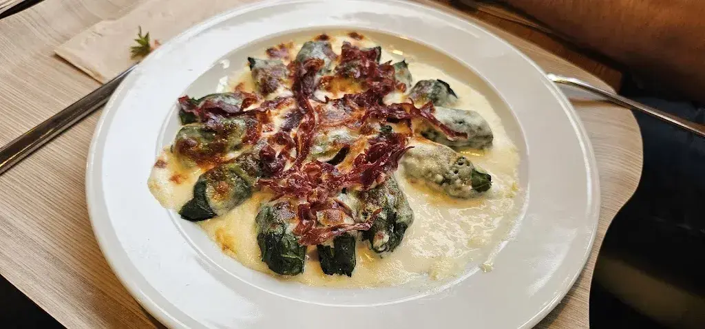 Max Power_Restaurant Viamala_Thusis_review