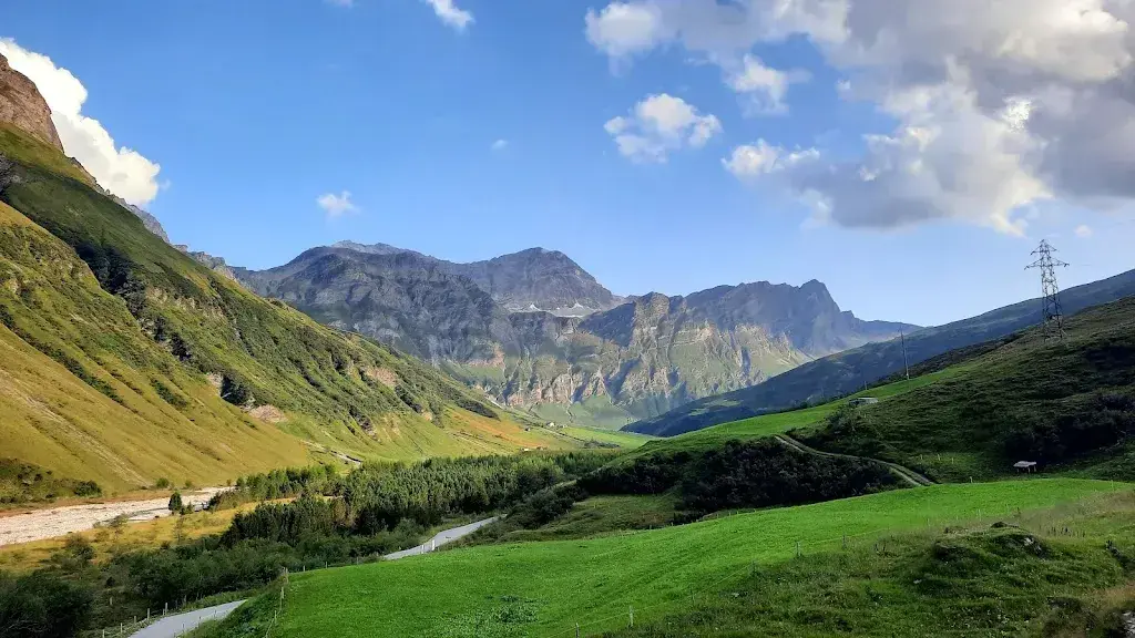 Csaba Karasz_Berggasthaus Turrahus_Thalkirch_review