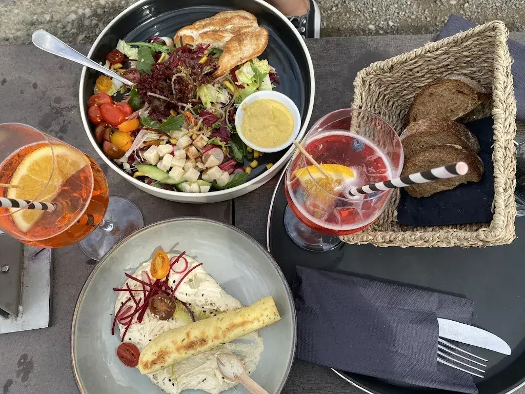 A J_La Péniche_Nidau_review