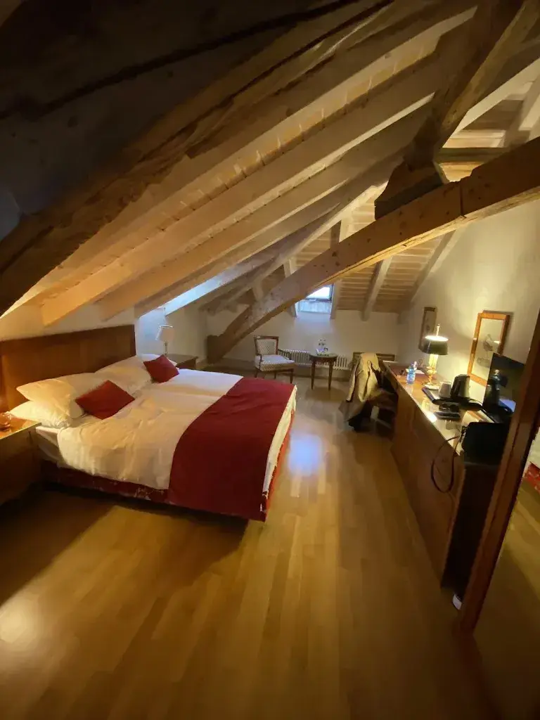 Květina Tesařová_L'Auberge du Raisin - Auberge & Restaurant_Cully_recensione