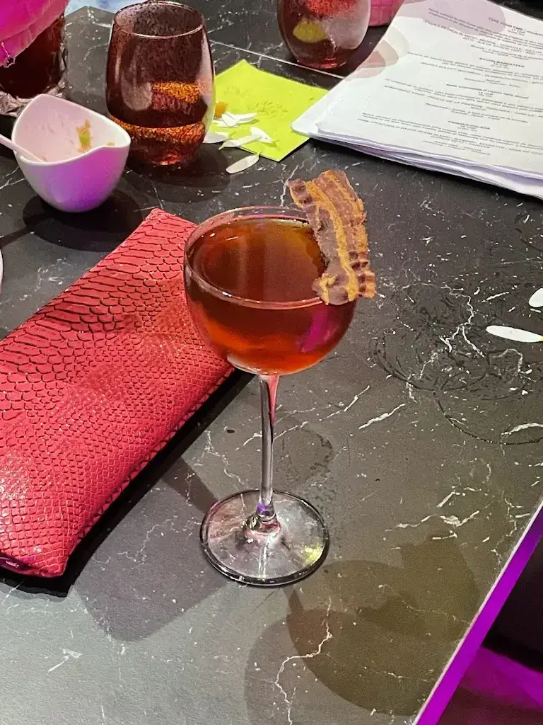 Kate Lee_Pink Cocodrilo_Biel_review