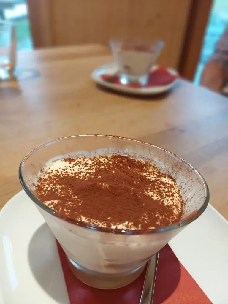 C R Gibson_Pizzeria Orta_Lohn_review