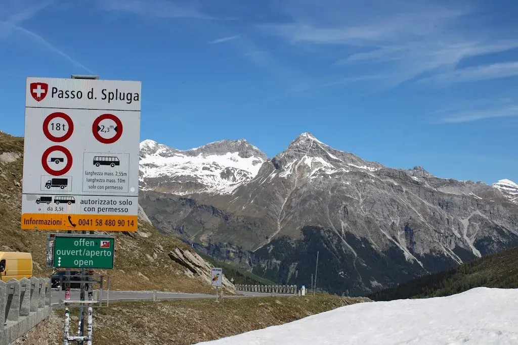 Splügenpass_Italy_slider_image_3
