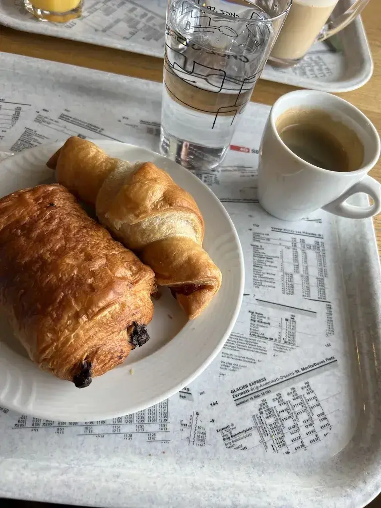 Fabian Siegler_CFF Restaurant Lausanne Voyageurs_Lausanne_review