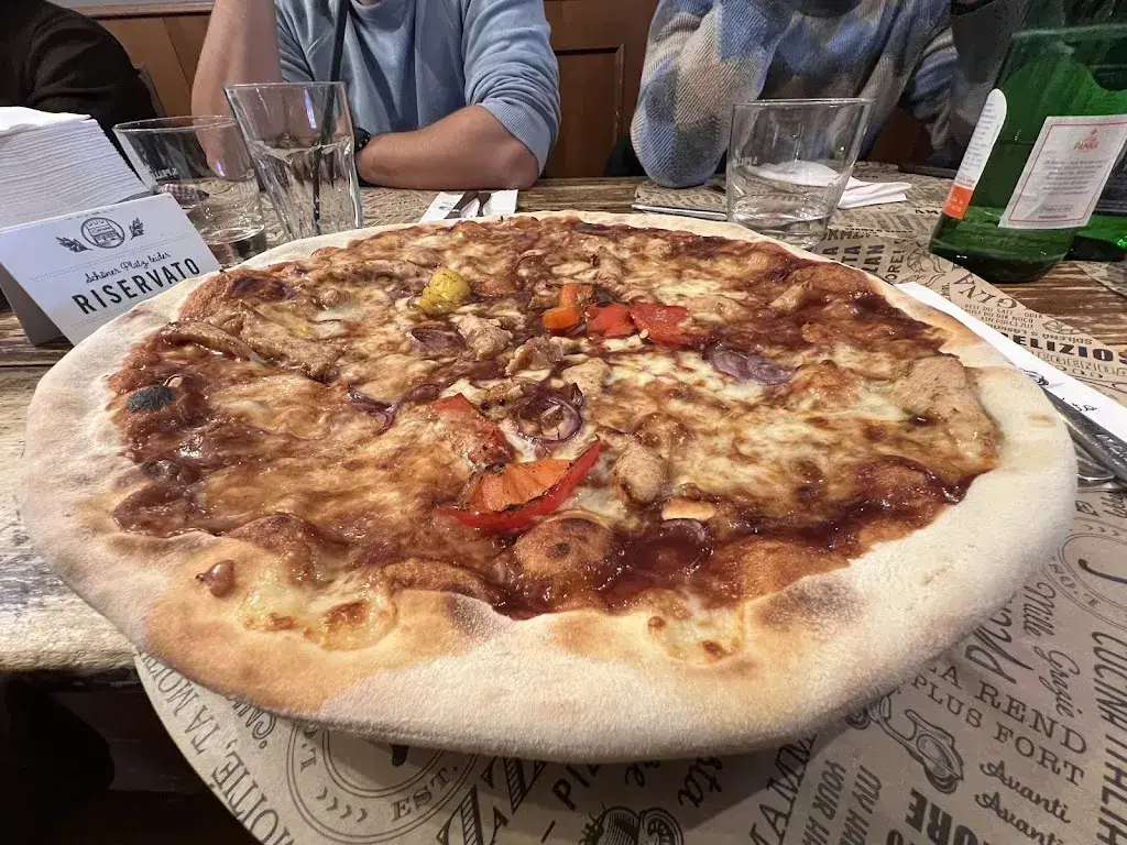 Behnaz Bakhtiari_L'Osteria_Biel_review