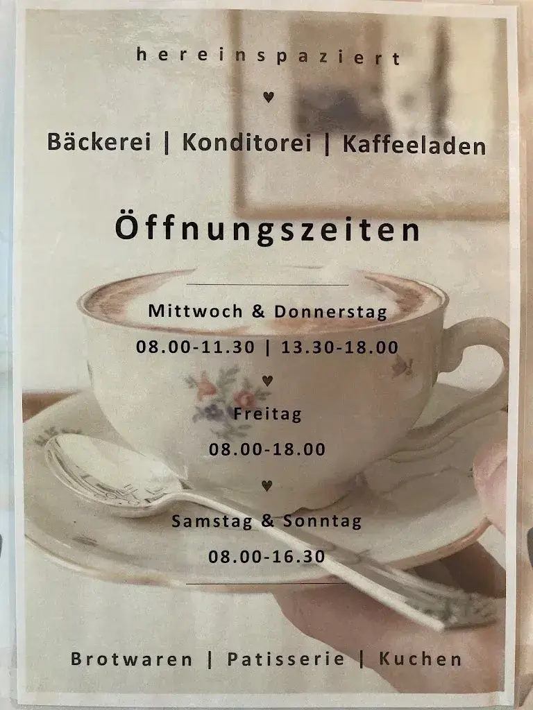 Ricci’s Café & Laden restaurant in Rhäzüns