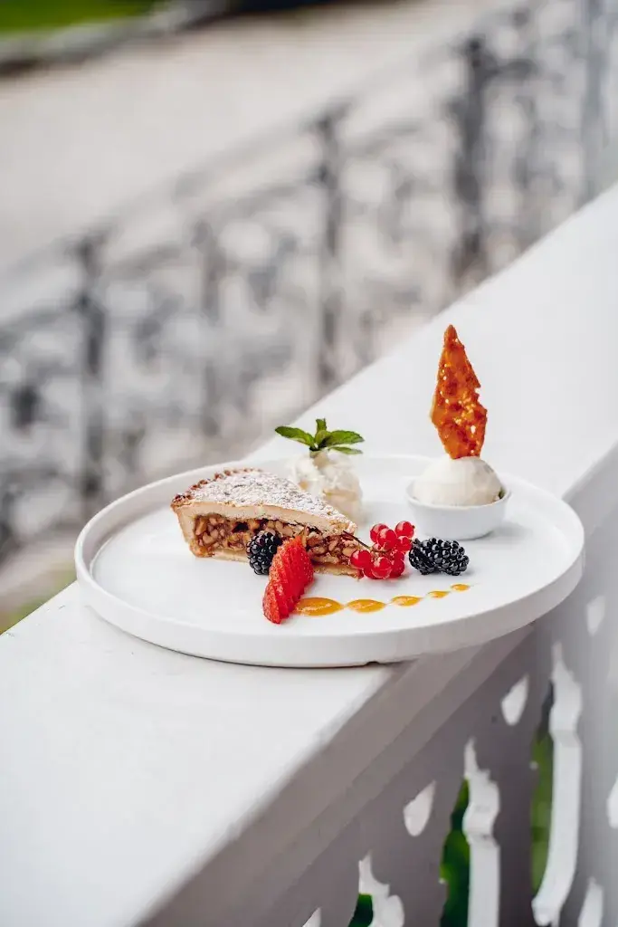 Menu_Schweizerhof Flims: Restaurant Belle Epoque_Flims_image_7